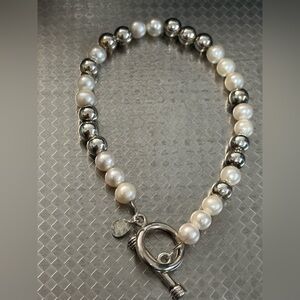(180)Silpada Vintage Silver & White Pearl Toggle Bracelet